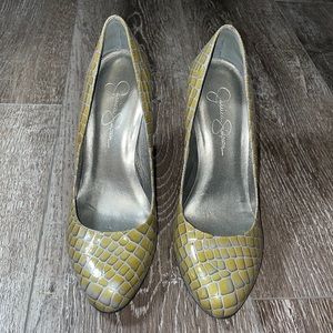 Jessica Simpson Exotic Snake Print Embossed Green  7 1/2